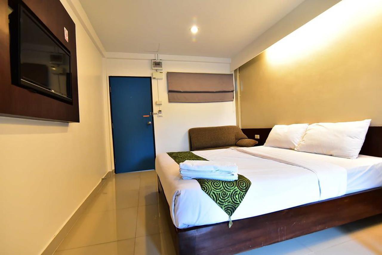 Morn-Ing Hostel Bangkok Exterior foto